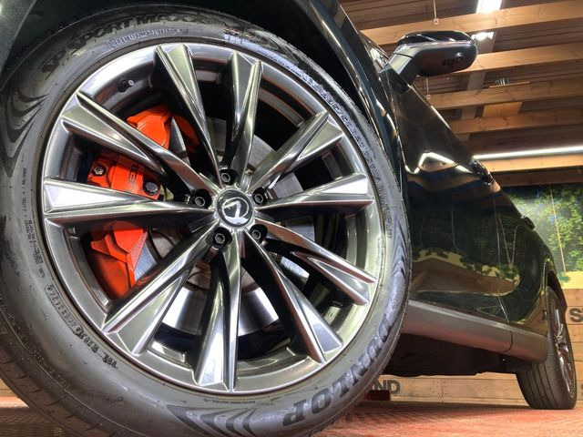 �y����21�C���`�A���~�z�C�[���z�O�ςɃ}�b�`���������A���~�z�C�[���𑕒����Ă���܂��B�e��ЊO�A���~�z�C�[����A�X�^�b�h���X�^�C�����戵�����Ă���܂��B���񂲑��k����������