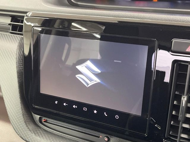 �y�����i�r�z�l�C�̏����i�r�𑕔����Ă���܂��B�i�r�̎g���₷���͂������A�I�[�f�B�I�@�\���[��!�L�����v�◷�s�͂������A�ʋ΂┃�����ȂǕ��i�̃h���C�u���y�����Ȃ�͂���