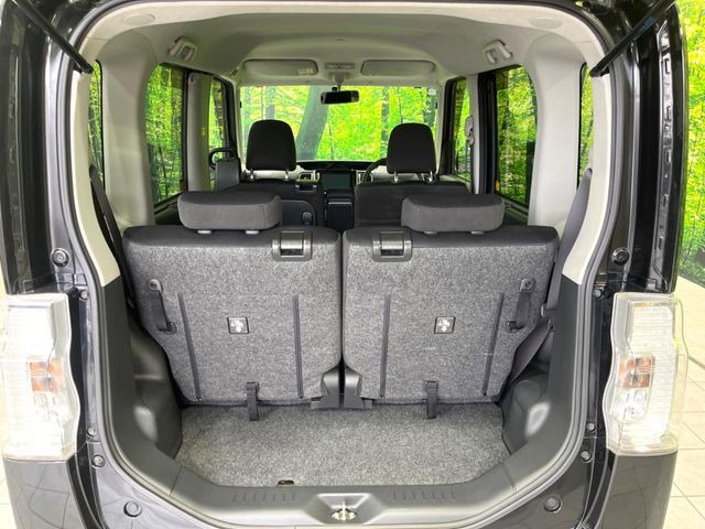 ���i�̂���������ʋ΁A���}���ɏ\���ȉ׎��X�y�[�X���m�ۂ��Ă���܂��B�Z�J���h�V�[�g��|���ƁA�傫�ȉו��̐ύڂ��\�ł���