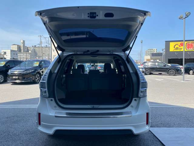 彦根インターからお車で3分とアクセス便利!近くには有名観光地の彦根城もありますので、観光と合わせてのご来店も良いですね♪活気溢れる自慢のスタッフがお客様のご来店をお待ちしております!