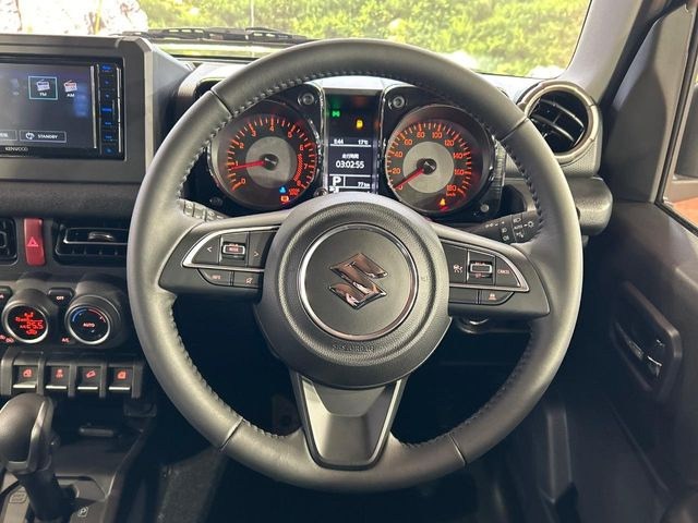 �y�����v�����X�e�A�����O�z�㎿�Ȋv���g�p���邱�ƂŁA��ɂ����������݂ƂĂ��^�]���₷���n���h���ł���