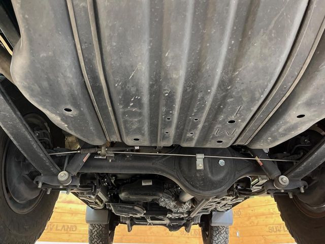 ����肪���ꂢ�Ȃ����ɁA�h�K���H�̎{�H���I�X�X���B�~��n��͂������A���ݕ��ɂ��Z���̕���A��Ń}�����E�E�B���^�[�X�|�[�c���������ɂ��D�]���������Ă���܂��B