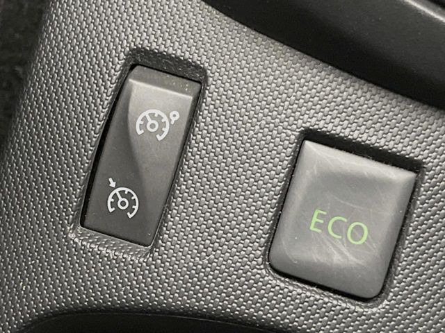 ���I�[�g�N���[�Y�R���g���[��:�������H�⎩���Ԑ�p���H���ɂāA�葬���q���\�ƂȂ�֗��ȋ@�\�ł��B�������ړ��̍ۂł����ɂ����֗��ɂ��g�����������܂���