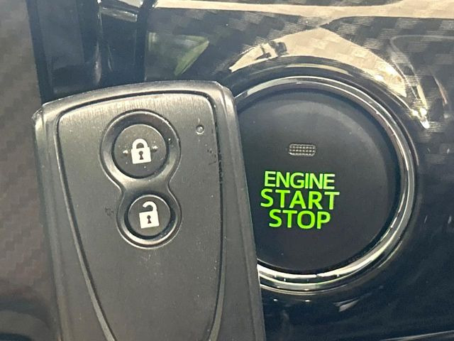 �y�X�}�[�g�L�[�z�J�o����|�P�b�g�ɓ��ꂽ�܂܂ł��h�A�̎{���E�������\�ȃX�}�[�g�L�[�𑕔��B�G���W���̃I���E�I�t�����J�M�����o���K�v����������Ƃ��Ă��֗��ł���