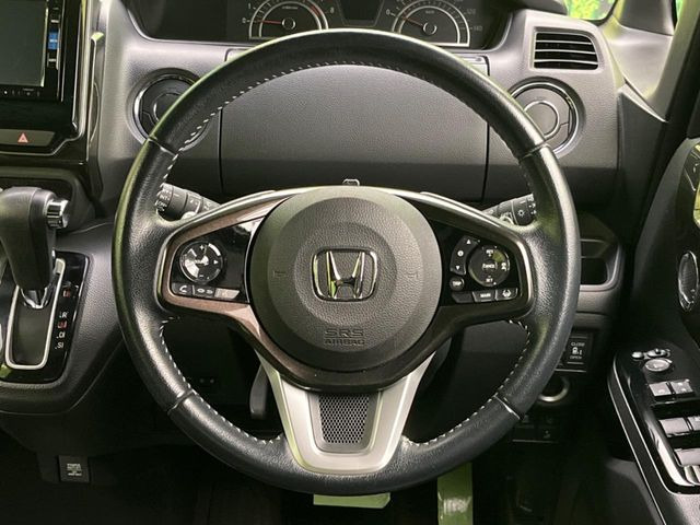 �y�����v�����X�e�A�����O�z�㎿�Ȋv���g�p���邱�ƂŁA��ɂ����������݂ƂĂ��^�]���₷���n���h���ł���