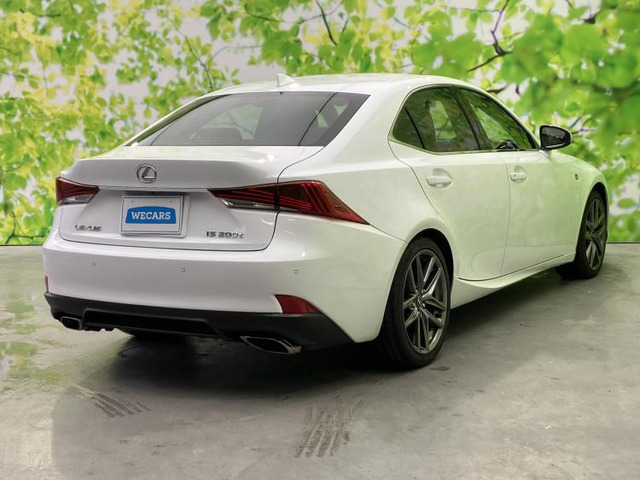 IS200t Fスポーツ