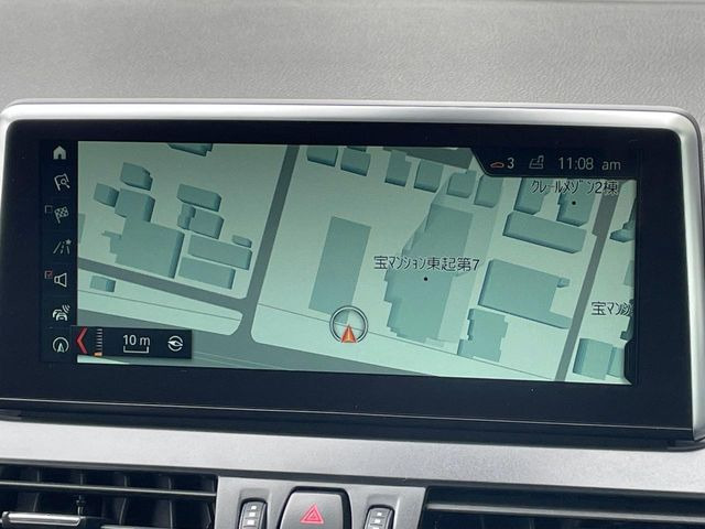 �������i�r:��̊��̂���i�r�́A����������ԓ������o���Ă���܂��BBluetooth�Đ��ȂǃI�[�f�B�I�@�\���[�����Ă���܂��̂ŁA�^�]�����y���߂܂���