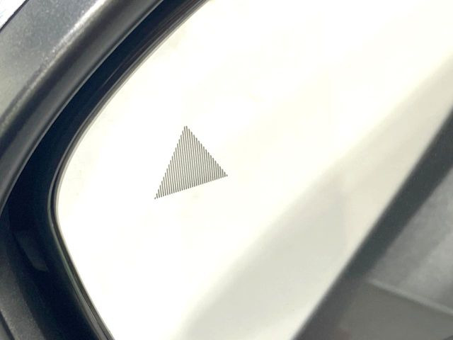 �y������p���m�z���s���A�h�A�~���[�̎��p�ɂȂ�₷���ӏ��Ɍ㑱�Ԃ��ڋ߂���ƃT�C�h�~���[�t�߂Ɍx����\���A�h���C�o�[�ɒ��ӊ��N�����Ă���܂��B