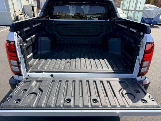 �C�ɂȂ邨�Ԃ�����܂�����E�̓d�b�ԍ����璼�ڂ��X�ɂ��₢���킹���������B�x�����@����ԗ����A��Ԃ܂łȂ�ł������������Ē����܂��B�X�^�b�t�ꓯ���A�����҂����Ă���܂��B