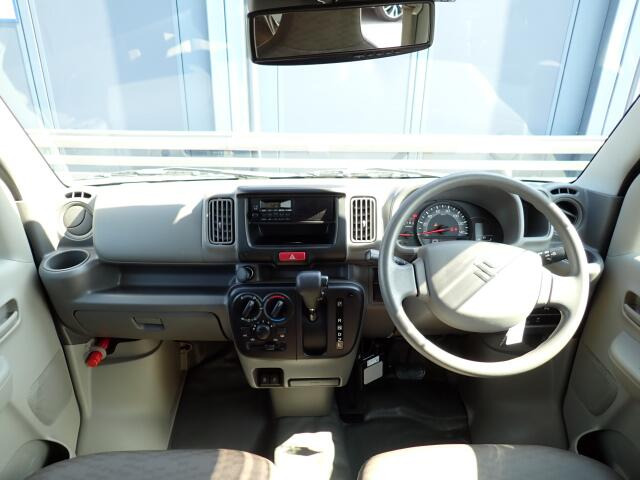 �C���p�l�摜�ɂȂ�܂��B�ԓ��͐��Ǝ҂ɂĎ����N���[�j���O�{�H�ς݂Ȃ̂ŁA��ϐ����ł��B