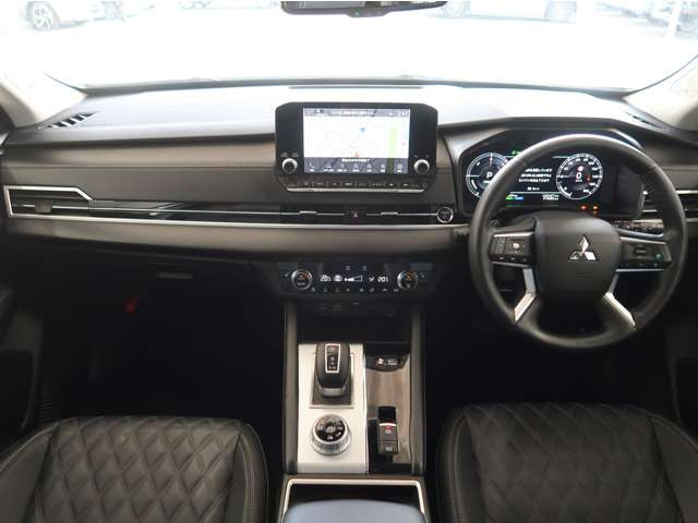 アウトランダーPHEV 2.4 P 4WD