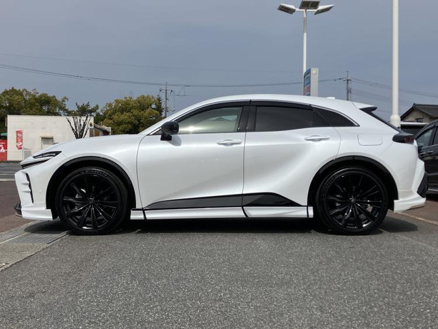 クラウンスポーツ2.5 Z E-Four 4WD