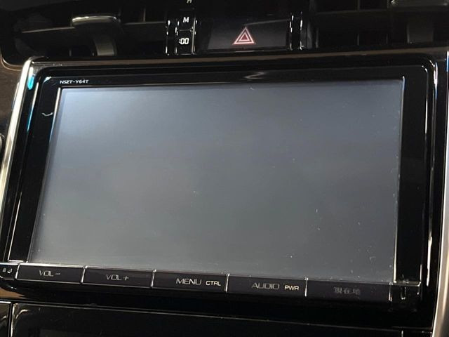 �y�����i�r�z�l�C�̏����i�r�𑕔����Ă���܂��B�i�r�̎g���₷���͂������A�I�[�f�B�I�@�\���[��!�L�����v�◷�s�͂������A�ʋ΂┃�����ȂǕ��i�̃h���C�u���y�����Ȃ�͂���