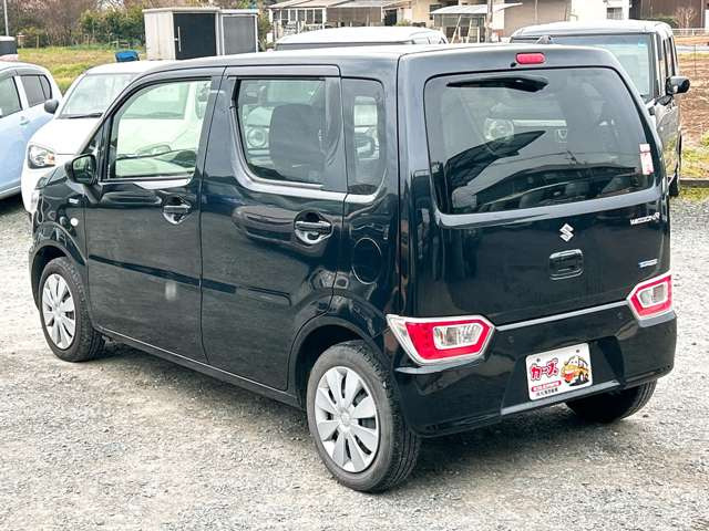 ���X�ł͌y�����Ԃ��畁�ʎԂ܂ŕ��L���I�[�����[�J�[�̎Ԏ�E�F�E�O���[�h��L�x�ɑ����Ă���܂��B