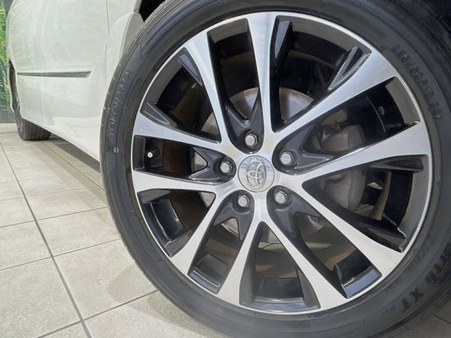 �y����18�C���`�A���~�z�C�[���z�O�ςɃ}�b�`���������A���~�z�C�[���𑕒����Ă���܂��B�e��ЊO�A���~�z�C�[����A�X�^�b�h���X�^�C�����戵�����Ă���܂��B���񂲑��k����������