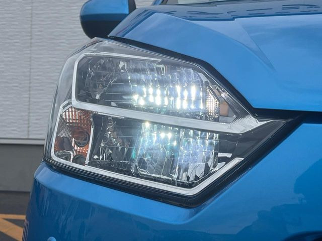 �yLED�w�b�h���C�g�z���V����ԑ��s�����ǍD�Ȏ��E���m�ۂ����S���ĉ^�]�ł��鍂�P�xLED�w�b�h���C�g�𑕔�!�_�����x�������A����d�͂��}�����Ă��܂��B