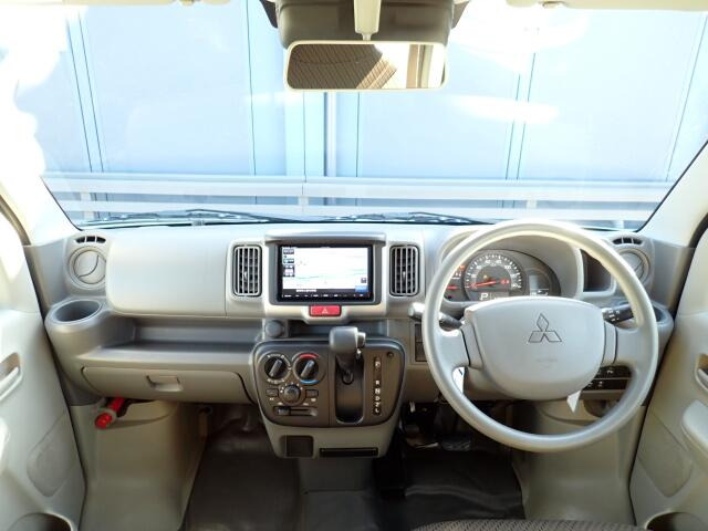 �C���p�l�摜�ɂȂ�܂��B�ԓ��͐��Ǝ҂ɂĎ����N���[�j���O�{�H�ς݂Ȃ̂ŁA��ϐ����ł��B