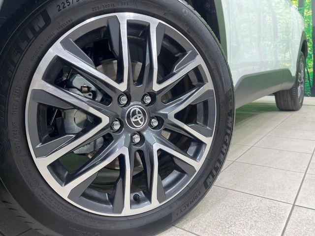 �y����18�C���`�A���~�z�C�[���z�O�ςɃ}�b�`���������A���~�z�C�[���𑕒����Ă���܂��B�e��ЊO�A���~�z�C�[����A�X�^�b�h���X�^�C�����戵�����Ă���܂��B���񂲑��k����������