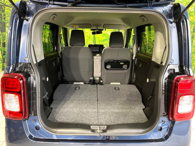 ���i�̂���������ʋ΁A���}���ɏ\���ȉ׎��X�y�[�X���m�ۂ��Ă���܂��B�Z�J���h�V�[�g��|���ƁA�傫�ȉו��̐ύڂ��\�ł���