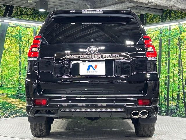 安心の最長10年・走行無制限保証(有償)をご用意。保証内容も充実はもちろん、無料点検&オイル交換や、年中無休の全国・24時間ロードサービスも付帯されておりますのでご安心下さい。