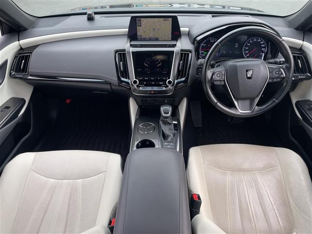 クラウンハイブリッド 2.5 RS アドバンス