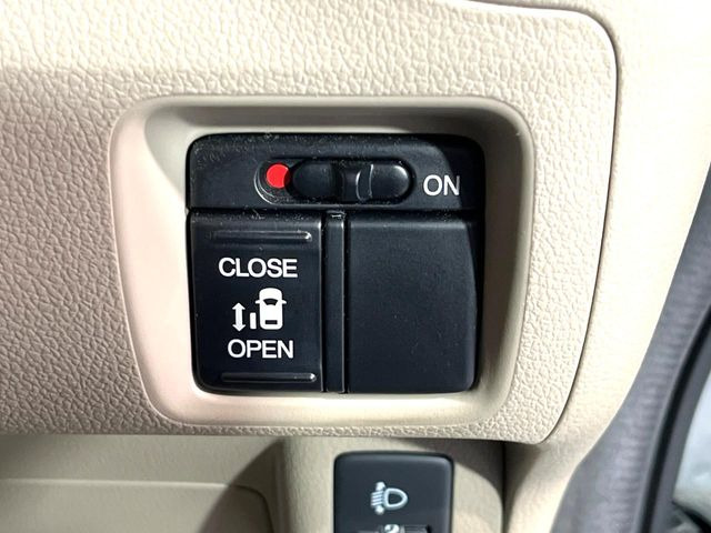 �y�p���[�X���C�h�h�A�z�X�}�[�g�L�[��^�]�Ȃ̃X�C�b�`�ŃX���C�h�h�A�̊J���\���d��������͂����ăh�A���J����K�v�������A���������q�l�ł��A�d���ו��������Ă��鎞�����N�ɊJ���߂ł��܂���