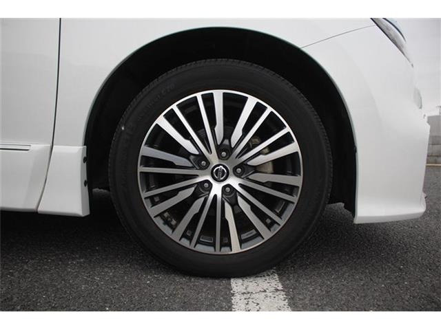 ���Ǝҗl�ւ̔̔��͂��f�肳���Ă��������܂��B �Ԍ������ԗ��̏ꍇ�́A�Ԍ����擾�������x�������z�ŕ\�����Ă���܂��B