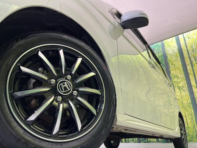 �y����14�C���`�A���~�z�C�[���z�O�ςɃ}�b�`���������A���~�z�C�[���𑕒����Ă���܂��B�e��ЊO�A���~�z�C�[����A�X�^�b�h���X�^�C�����戵�����Ă���܂��B���񂲑��k����������