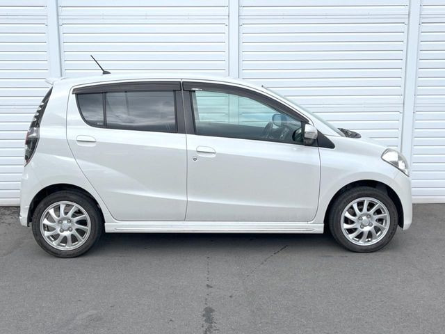 �������x�̃K���X�疌�ŝ����͂������A�㎿�ȃc���E����������B���O����_���J�����؂Ȉ��Ԃ�ی삵�A�F�����E�򉻂�h�~�B�u�e�X�v���b�V���R�[�g�v�A�u�e�v���~�b�T�R�[�g�v���炨�I�т��������܂��B