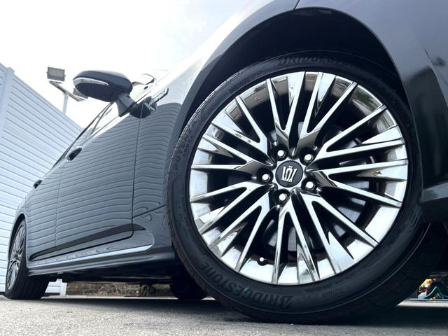 �yG�G�O�[�N�e�B�u��p����18�C���`�A���~�z�C�[���z�f�U�C�����̍��������A���~�z�C�[���𑕒����Ă���܂��B�e��ЊO�A���~�z�C�[����A�X�^�b�h���X�^�C�����戵�����Ă���܂��B���񂲑��k����������