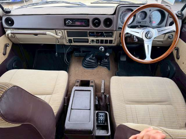 �C�ɂȂ邨�Ԃ�����܂�����E�̓d�b�ԍ����璼�ڂ��X�ɂ��₢���킹���������B�x�����@����ԗ����A��Ԃ܂łȂ�ł������������Ē����܂��B�X�^�b�t�ꓯ���A�����҂����Ă���܂��B