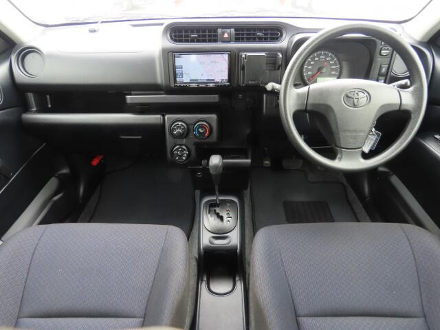 ���O���̐��|�E�K���X�n�{�f�B�R�[�e�B���O��CAR�N���[�j���O���Ǝ҂��{�H�������܂��̂ő�ϐ����B�I���b�N�X�����Ԃł݂͂Ȃ��܂ɉ��K�ȃh���C�u�����񑩁B