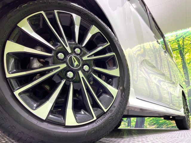 �y����15�C���`�A���~�z�C�[���z�O�ςɃ}�b�`���������A���~�z�C�[���𑕒����Ă���܂��B�e��ЊO�A���~�z�C�[����A�X�^�b�h���X�^�C�����戵�����Ă���܂��B���񂲑��k����������