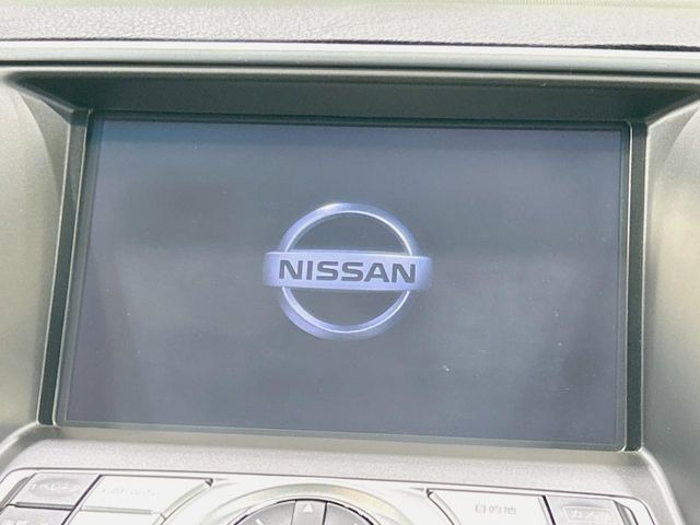 �y����8�^�i�r�z�l�C�̏����i�r�𑕔����Ă���܂��B�i�r�̎g���₷���͂������A�I�[�f�B�I�@�\���[��!�L�����v�◷�s�͂������A�ʋ΂┃�����ȂǕ��i�̃h���C�u���y�����Ȃ�͂���