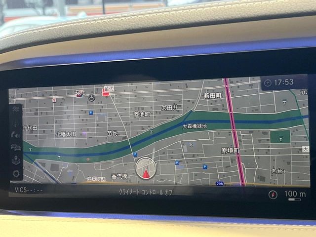 �������i�r:��̊��̂���i�r�́A����������ԓ������o���Ă���܂��BBluetooth�Đ��ȂǃI�[�f�B�I�@�\���[�����Ă���܂��̂ŁA�^�]�����y���߂܂���