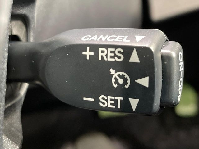 �y�N���[�Y�R���g���[���z�������H�����N���N���s�B�A�N�Z���𗣂��Ă���葬�x�ő��s���ł��A�������^�]���̕��S���y��!�����E�������ȒP�ȃX�C�b�`����Œ����ł��܂��B