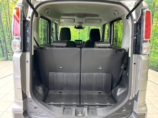 ���i�̂���������ʋ΁A���}���ɏ\���ȉ׎��X�y�[�X���m�ۂ��Ă���܂��B�Z�J���h�V�[�g��|���ƁA�傫�ȉו��̐ύڂ��\�ł���