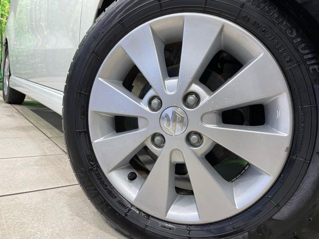 �y����14�C���`�A���~�z�C�[���z�O�ςɃ}�b�`���������A���~�z�C�[���𑕒����Ă���܂��B�e��ЊO�A���~�z�C�[����A�X�^�b�h���X�^�C�����戵�����Ă���܂��B���񂲑��k����������