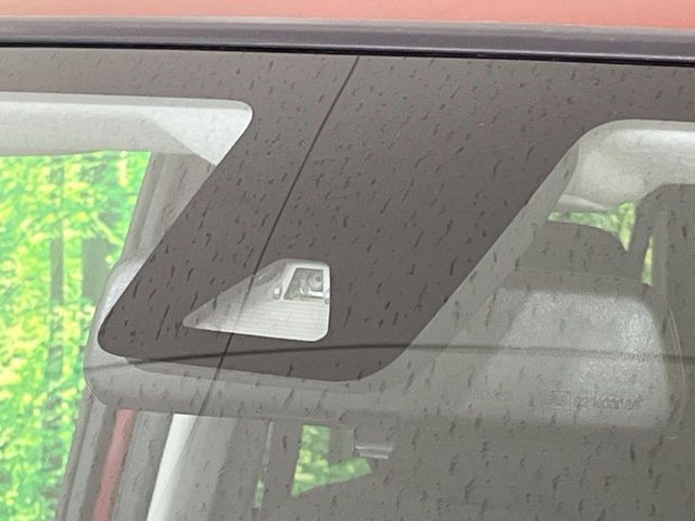 �y�X�}�[�g�A�V�X�g�z���s���ɑO���̎ԗ�����F�����A�Փ˂������Ȏ��͌x��ƃu���[�L�ŏՓˉ���Ɣ�Q�y�����A�V�X�g�B�����S�Ƀh���C�u�����y���݂��������܂��B