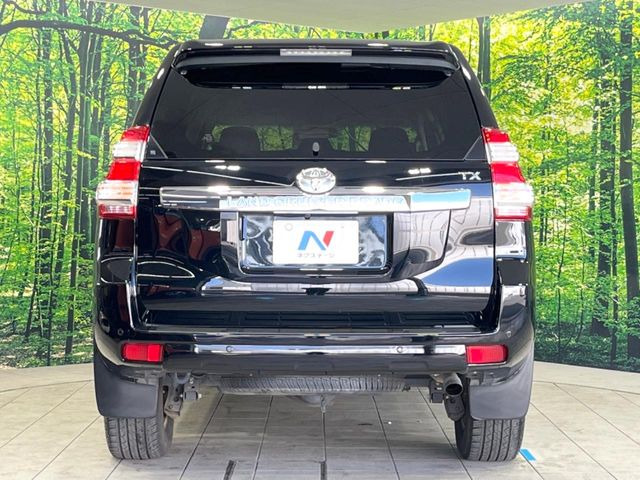 安心の最長10年・走行無制限保証(有償)をご用意。保証内容も充実はもちろん、無料点検&オイル交換や、年中無休の全国・24時間ロードサービスも付帯されておりますのでご安心下さい。