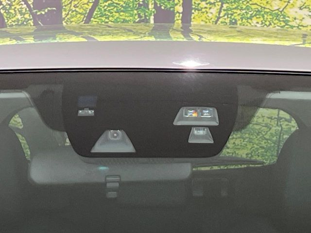 �y�X�}�[�g�V�e�B�u���[�L�T�|�[�g�z�ᑬ���s���ɑO���̎ԗ�����F�����A�Փ˂������Ȏ��͌x��ƃu���[�L�ŏՓˉ���Ɣ�Q�y�����A�V�X�g�B�����S�Ƀh���C�u�����y���݂��������܂��B