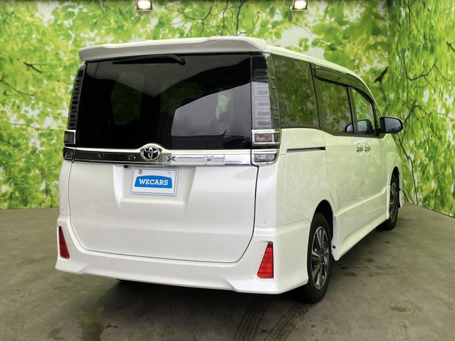 ヴォクシー2.0 ZS 煌III