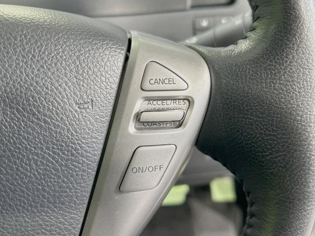 �y�N���[�Y�R���g���[���z�������H�����N���N���s�B�A�N�Z���𗣂��Ă���葬�x�ő��s���ł��A�������^�]���̕��S���y��!�����E�������ȒP�ȃX�C�b�`����Œ����ł��܂��B