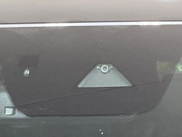 �y�X�}�[�g�V�e�B�u���[�L�T�|�[�g�z�ᑬ���s���ɑO���̎ԗ�����F�����A�Փ˂������Ȏ��͌x��ƃu���[�L�ŏՓˉ���Ɣ�Q�y�����A�V�X�g�B�����S�Ƀh���C�u�����y���݂��������܂��B