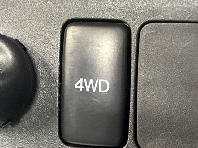 4WD�̂��Ԃł��̂ŁA�ᓹ�ł����S�ł���~��n�n��ɂ��Z�܂��̕��ȊO�ɂ��A�E�B���^�[�X�|�[�c����̕���~��n��֋A�Ȃ����@�������ɂ���������!