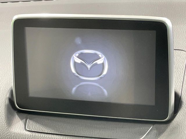 �y�}�c�_�R�l�N�g�i�r�z�ԓ��̕��͋C�Ƀ}�b�`������̌^�^�C�v�̃i�r�B�e����q�ݒ��Bluetooth�Đ����A�l�X�ȋ@�\���y���߂܂��B�����I�ȃ_�C�������삪�\�ŁA�g��������ǍD�ł��B