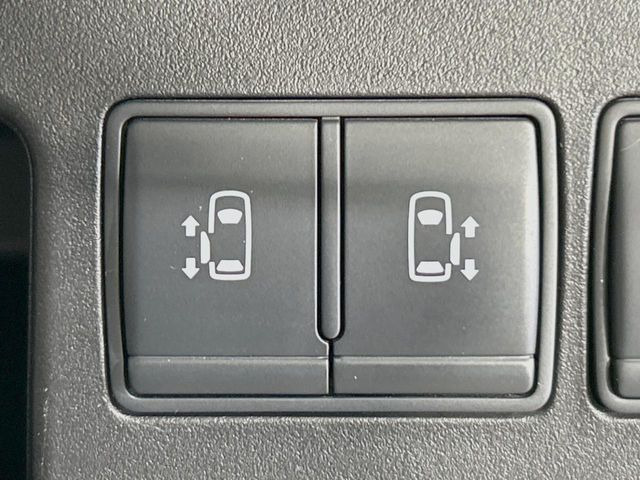 �y�����p���[�X���C�h�h�A�z�X�}�[�g�L�[��^�]�Ȃ̃X�C�b�`�Ō�ȗ����X���C�h�h�A�̊J���\���d��������͂����ăh�A���J����K�v�������A�����Ȃ��q�l�ł��ȒP�ɊJ���߂ł����K�ł���