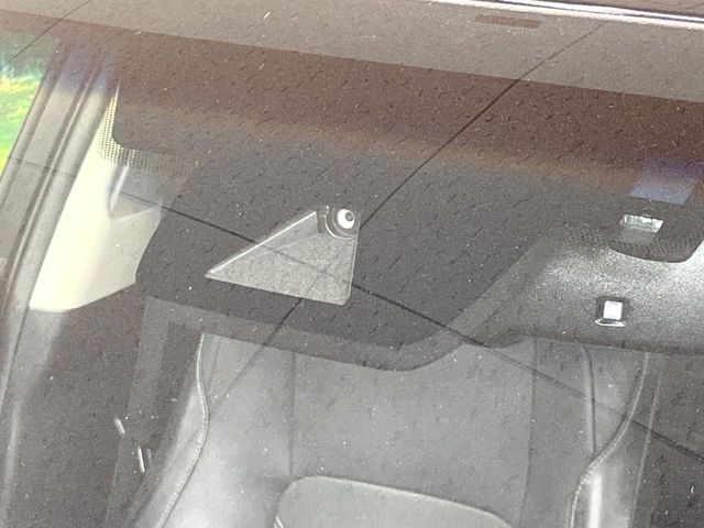 �y�v���N���b�V���Z�[�t�e�B�z�O���̎ԗ��������m���A�Փ˂������Ȏ��͌x��Œ��ӂ𑣂��A�u���[�L�𓥂ޗ͂��T�|�[�g�B�u���[�L�𓥂߂Ȃ������ꍇ�͏Փ˔�Q�y���u���[�L���쓮�A�Փˉ�����T�|�[�g���܂��B