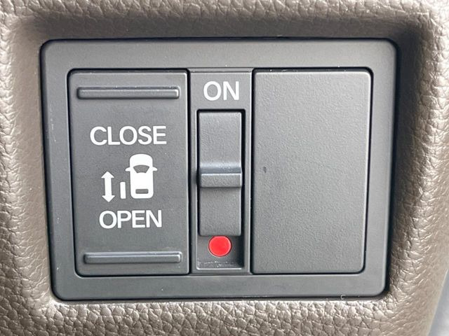 �y�p���[�X���C�h�h�A�z�X�}�[�g�L�[��^�]�Ȃ̃X�C�b�`�ŃX���C�h�h�A�̊J���\���d��������͂����ăh�A���J����K�v�������A���������q�l�ł��A�d���ו��������Ă��鎞�����N�ɊJ���߂ł��܂���