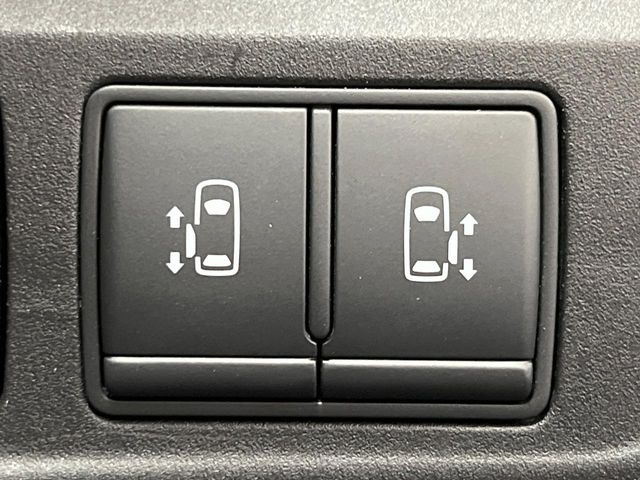 �y�����p���[�X���C�h�h�A�z�X�}�[�g�L�[��^�]�Ȃ̃X�C�b�`�Ō�ȗ����X���C�h�h�A�̊J���\���d��������͂����ăh�A���J����K�v�������A�����Ȃ��q�l�ł��ȒP�ɊJ���߂ł����K�ł���